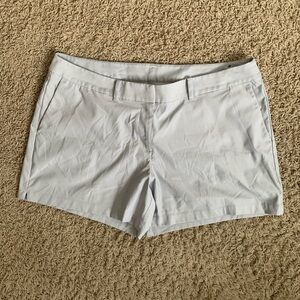 Nike Dri-FIT women’s size 16 gray flat front golf shorts